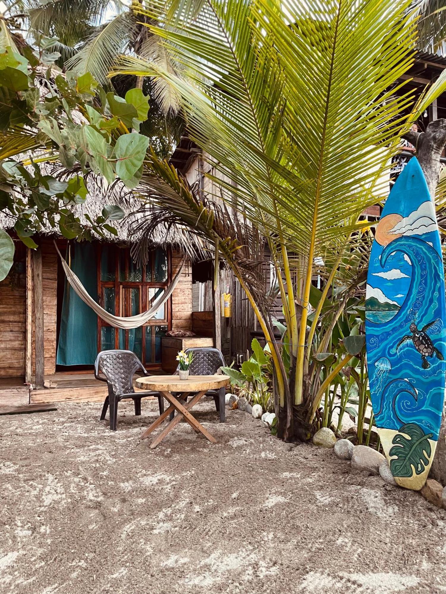Chill And Surf Mendihuaca Hotel Guachaca Buitenkant foto
